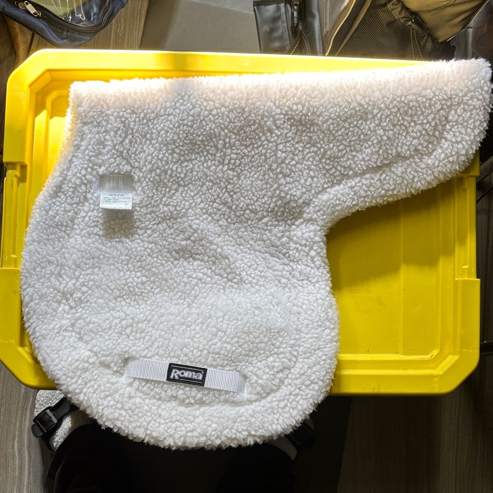 Roma Plush White Saddle Pad